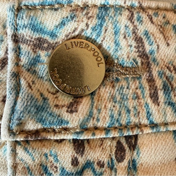 Liverpool Los Angeles Hannah Crop Flare Marble Print Jeans Size 2 - Picture 8 of 11